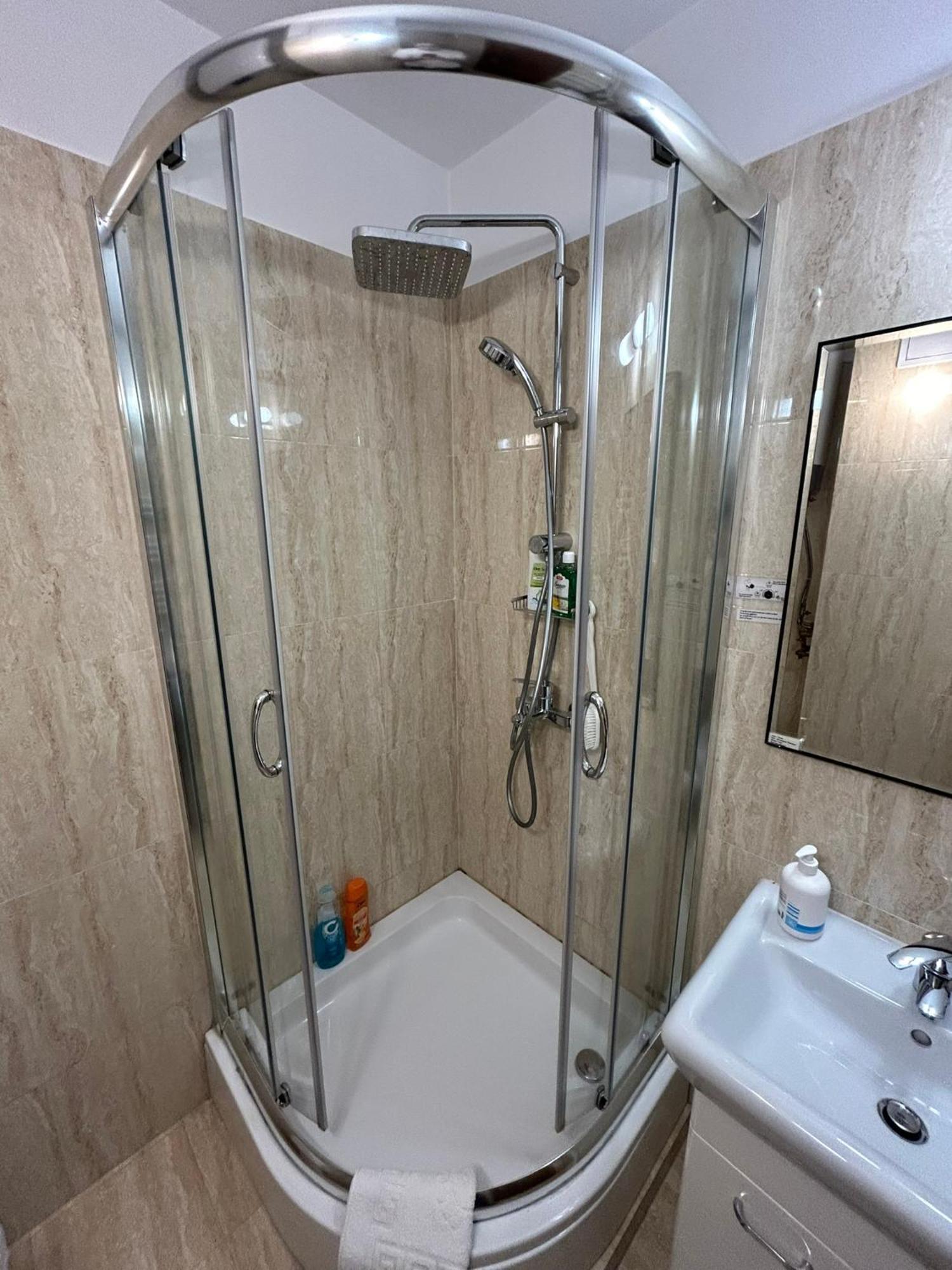 Apart. Premium Ultracentral, 3 Camere Loc Parcare. Ploiesti Exterior photo